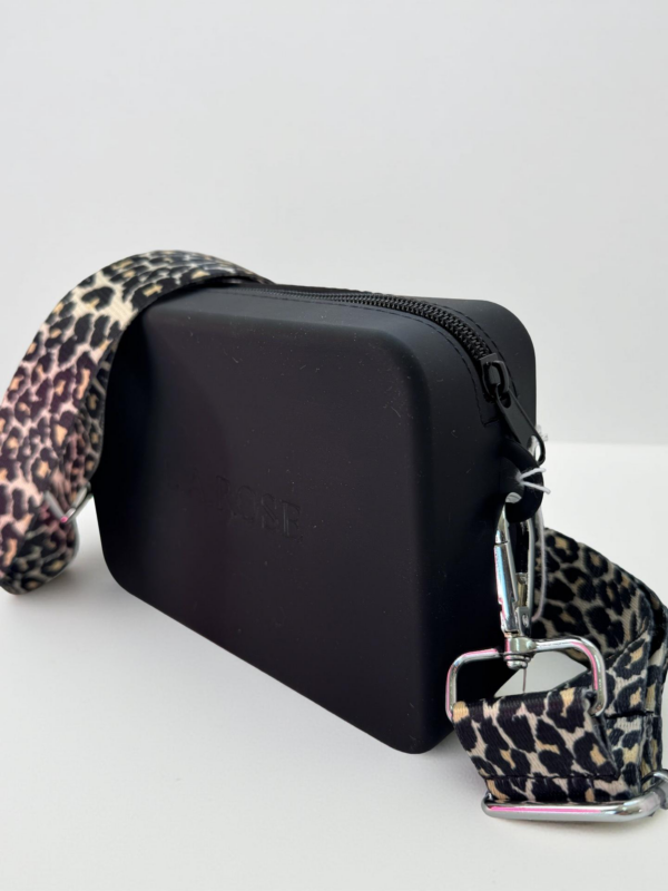 Silicone Mini  Black with animal print - Image 3